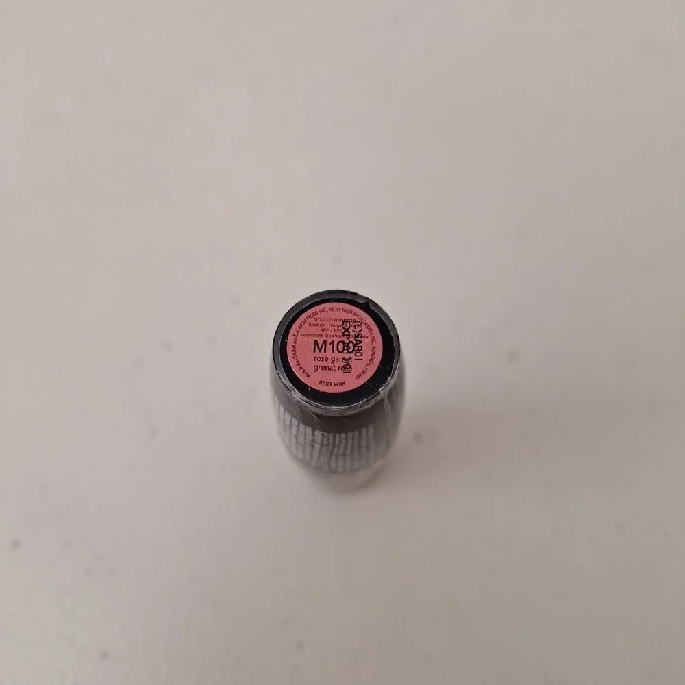 NEW Sealed AVON SMOOTH MINERALS LIPSTICK lip color‎ - SPF 15 - ROSE GARNET